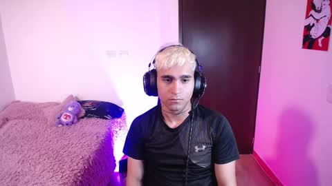 Christian Wang online show from March 2026 08:57:01 PM