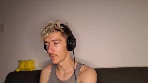 Snapshot of chrisslicer chatting on November 2025 01:19:02 AM Christopher online show from November 2025 01:19:02 AM