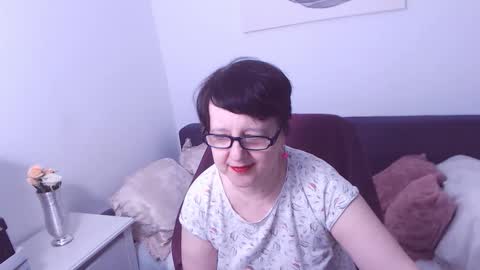 Christa online show from November 2025 09:47:02 PM