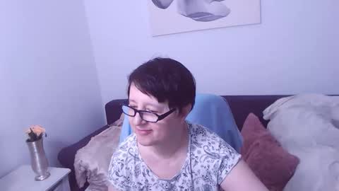 Christa online show from April 2026 07:11:02 PM