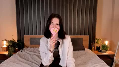 christaschrecongost online show from March 2026 10:20:01 AM