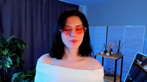 christaschrecongost online show from March 2026 10:21:02 AM