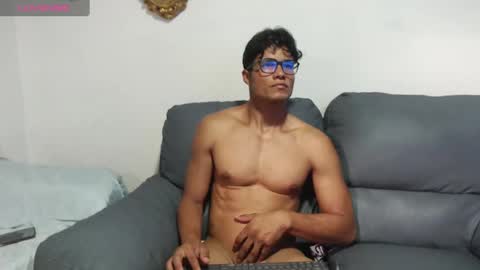 ---Chistian--- online show from October 2025 07:55:01 PM