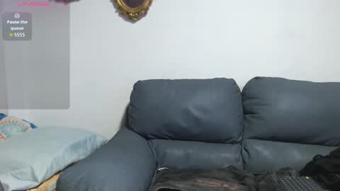 ---Chistian--- online show from October 2025 12:17:02 PM