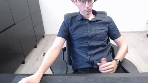 christianblck online show from November 2025 10:14:02 AM