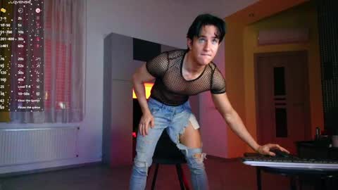 UPVOTE ME ------  ILL DO SOMETHING FOR FREE online show from May 2026 06:32:01 AM