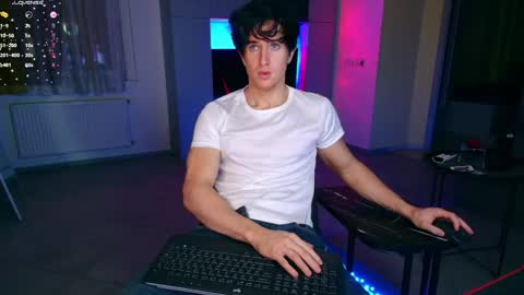 UPVOTE ME ------  ILL DO SOMETHING FOR FREE online show from June 2026 08:14:02 PM