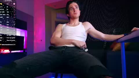 UPVOTE ME ------  ILL DO SOMETHING FOR FREE online show from June 2026 07:56:01 PM