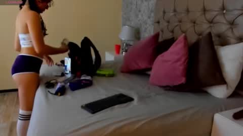 Snapshot of christiedoutzen chatting on September 2025 12:29:01 PM ChristieDoutzen online show from September 2025 12:29:01 PM