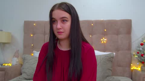 Snapshot of christinamilton chatting on December 2024 04:44:01 AM Christina online show from December 2024 04:44:01 AM