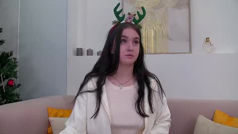 Snapshot of christinamilton chatting on December 2024 06:38:01 PM Christina online show from December 2024 06:38:01 PM