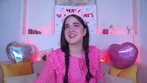 Snapshot of christinamilton chatting on February 2025 09:43:01 PM Christina online show from February 2025 09:43:01 PM