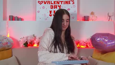 Snapshot of christinamilton chatting on February 2025 03:52:02 AM Christina online show from February 2025 03:52:02 AM