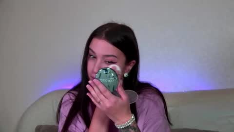 Snapshot of christinamilton chatting on October 2025 06:30:02 PM Christina online show from October 2025 06:30:02 PM