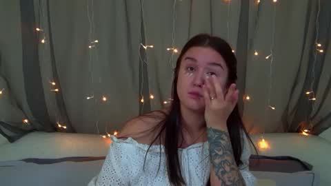 Christina online show from November 2025 08:55:01 PM