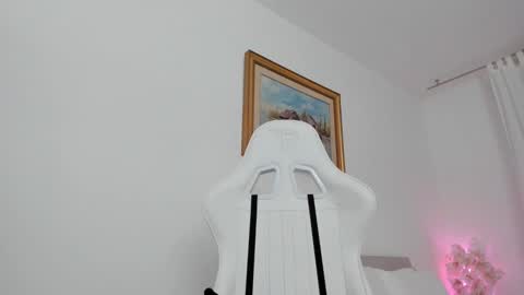 Snapshot of christine0990__ chatting on January 2025 07:22:01 AM Hi im Christine online show from January 2025 07:22:01 AM