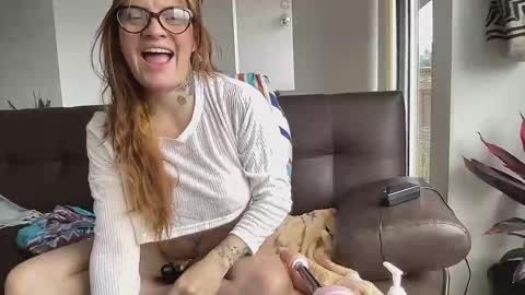 Snapshot of christine_f chatting on March 2025 04:07:02 PM Val riess -- Instagram free online show from March 2025 04:07:02 PM