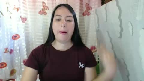 Snapshot of christine_scott chatting on December 2024 01:36:02 AM christine_scott online show from December 2024 01:36:02 AM