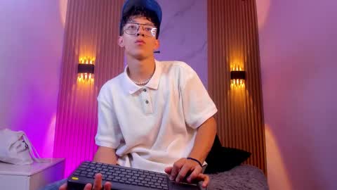 Chrisopher Hunter online show from March 2026 07:51:02 PM