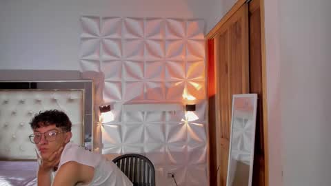 Chrisopher Hunter online show from March 2026 05:13:01 AM