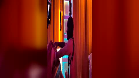  Crisopher  online show from June 2026 06:22:01 AM
