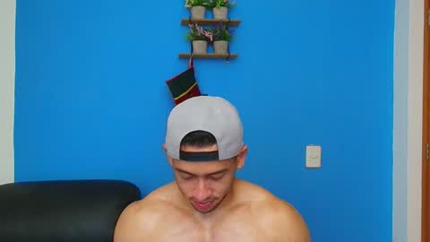 Snapshot of christopher_w chatting on December 2024 03:11:02 AM Christopher online show from December 2024 03:11:02 AM