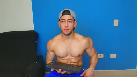 Snapshot of christopher_w chatting on September 2025 10:10:02 PM Christopher online show from September 2025 10:10:02 PM