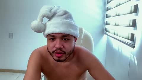 Snapshot of christopherdav chatting on December 2024 07:00:02 PM Chris online show from December 2024 07:00:02 PM