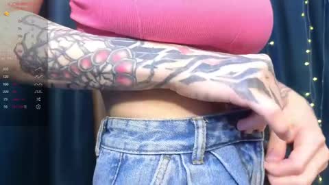 Snapshot of christy_memeow chatting on April 2026 01:38:02 PM christy memeow online show from April 2026 01:38:02 PM