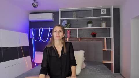 Snapshot of christybrooks chatting on October 2025 06:17:01 PM ChristyBrooks online show from October 2025 06:17:01 PM