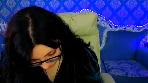 Christina online show from May 2026 01:39:02 PM