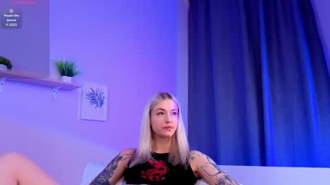 EvaBlonde TayaBrunette EliieBlack hair online show from April 2026 09:07:01 AM