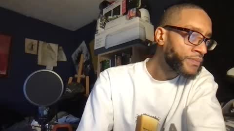 Vinny.D online show from November 2025 09:41:01 AM