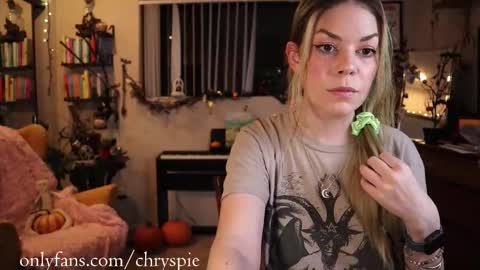 Chrys online show from October 2025 05:26:02 AM