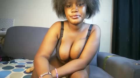 Snapshot of chubby_flora chatting on May 2026 07:31:02 PM Flora online show from May 2026 07:31:02 PM