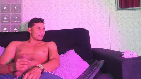 Snapshot of chubby_pregnant11_pm chatting on January 2026 02:32:02 PM chubby_pregnant11_pm online show from January 2026 02:32:02 PM