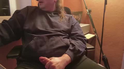 chubbyguy301989 online show from March 2026 07:20:02 PM