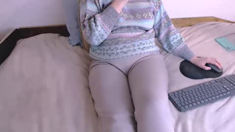 Snapshot of chubbymaia chatting on November 2025 07:49:02 PM Maia online show from November 2025 07:49:02 PM