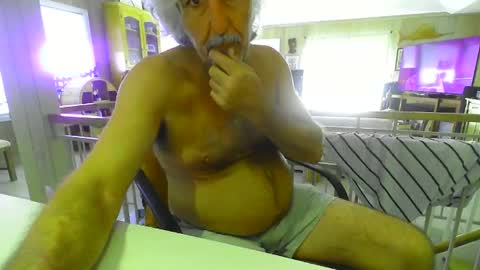 chuck354139 online show from December 2024 08:51:01 PM