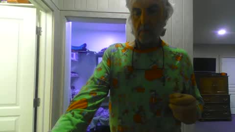 chuck354139 online show from January 2025 05:05:01 AM