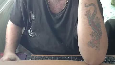 chunkisgreat online show from November 2025 02:43:02 PM