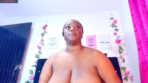 Snapshot of ciaraebonyxxx chatting on February 2025 12:44:01 PM ciaraebonyxxx online show from February 2025 12:44:01 PM