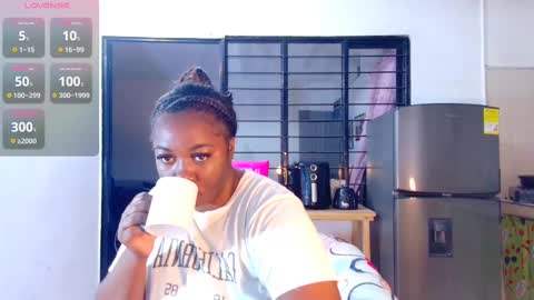 Snapshot of ciaraebonyxxx chatting on February 2025 08:21:01 AM ciaraebonyxxx online show from February 2025 08:21:01 AM