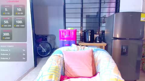 Snapshot of ciaraebonyxxx chatting on February 2025 08:11:02 AM ciaraebonyxxx online show from February 2025 08:11:02 AM