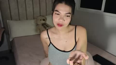 Mia online show from June 2026 04:04:02 AM