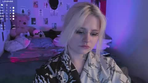 Helen and Teya online show from November 2025 11:33:02 AM