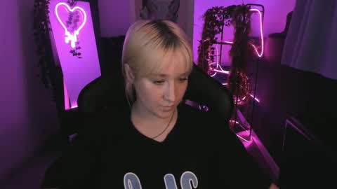 Cin Bellamy online show from October 2025 05:50:02 AM