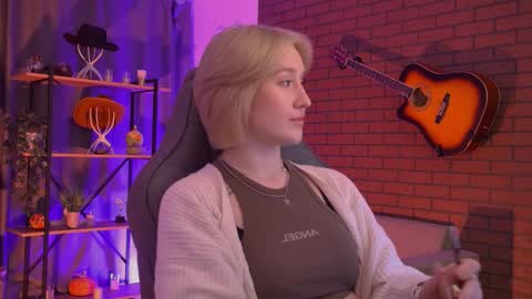 Cin Bellamy online show from March 2026 04:07:02 AM