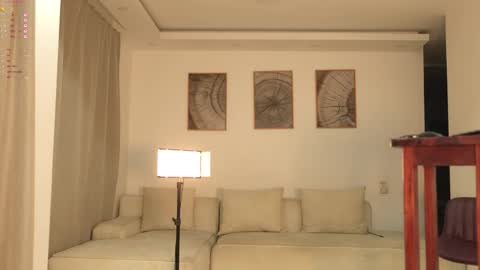 cinnamon__criss online show from May 2026 11:44:02 PM