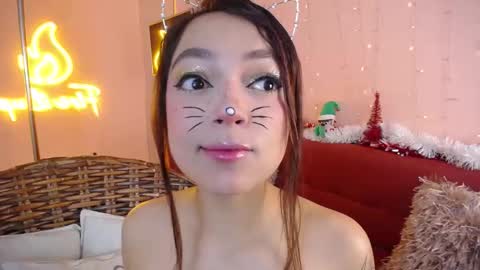 cinnamon_bite online show from January 2026 01:02:02 PM